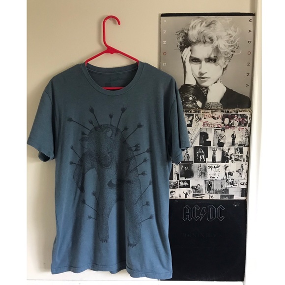urban outfitters graphic tees